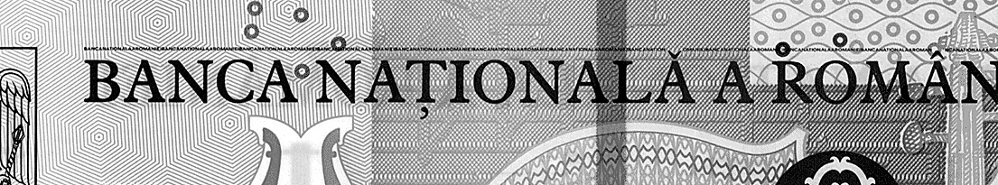 Fragment mărit al inscripției NAȚIONALĂ de pe bancnota de 5 lei, cu semnul ascuțit deasupra literei Ă